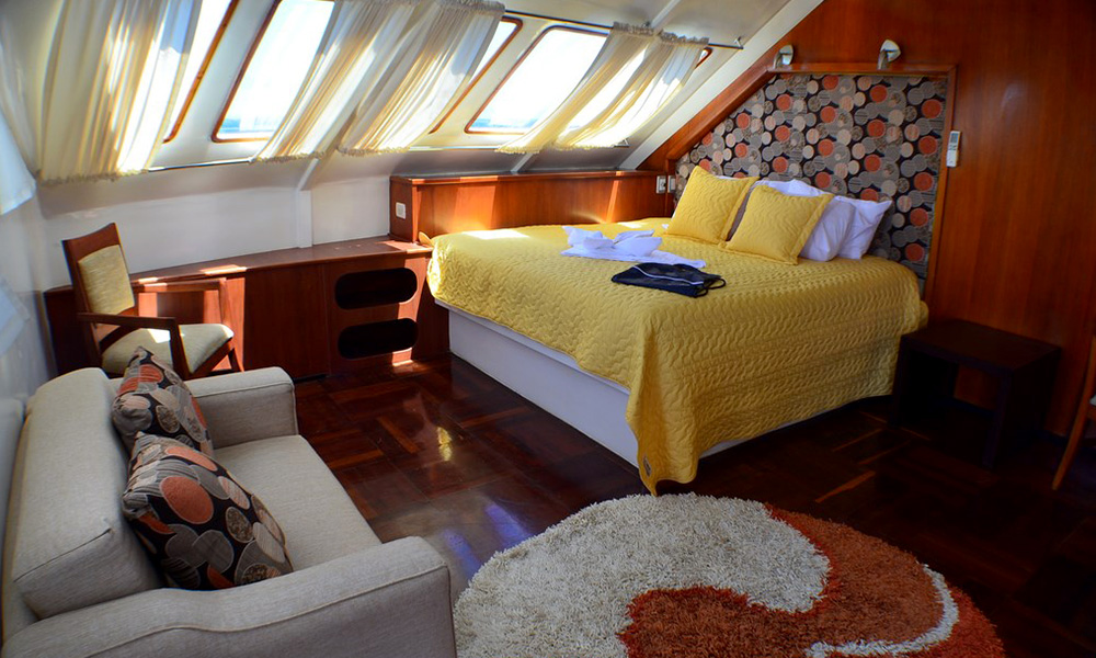 anahi yacht matrimonial suite 2